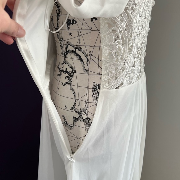 Fashion Nova Spaghetti Strap Wedding Gown NWT - Picture 11 of 14